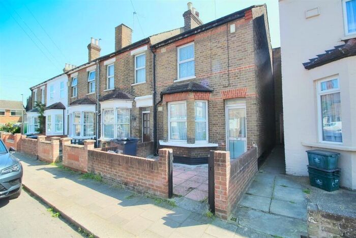 3 Bedroom End Of Terrace House To Rent In King Edward Road, Waltham Cross, EN8