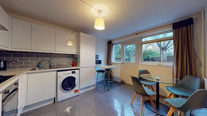5 Bedroom Town House To Rent In Crefeld Close, London, W6