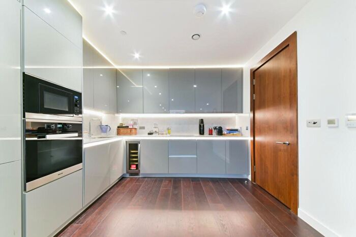 2 Bedroom Flat For Sale In Glacier House, The Residence, Nine Elms, SW11