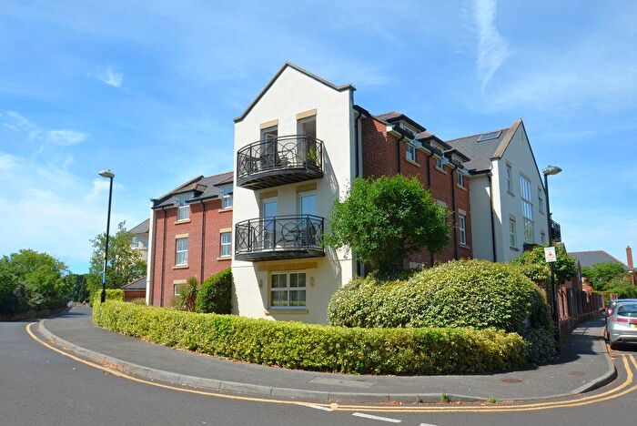 2 Bedroom Apartment To Rent In Christchurch Town Centre, BH23