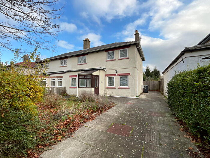 3 Bedroom Semi Detached House For Sale In Beatty Road, Southport, PR8