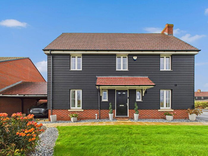 4 Bedroom Detached House For Sale In Holbrook Grove, Biggleswade, SG18