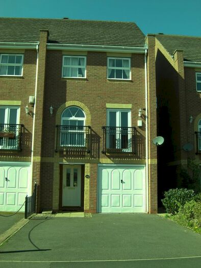 3 Bedroom Town House To Rent In Warren House Walk, Sutton Coldfield, B76