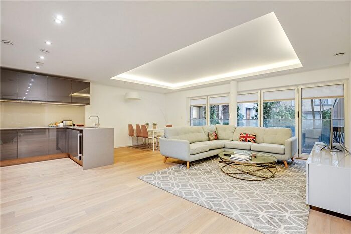 2 Bedroom Flat To Rent In Landau Apartments, Farm Lane, London, SW6