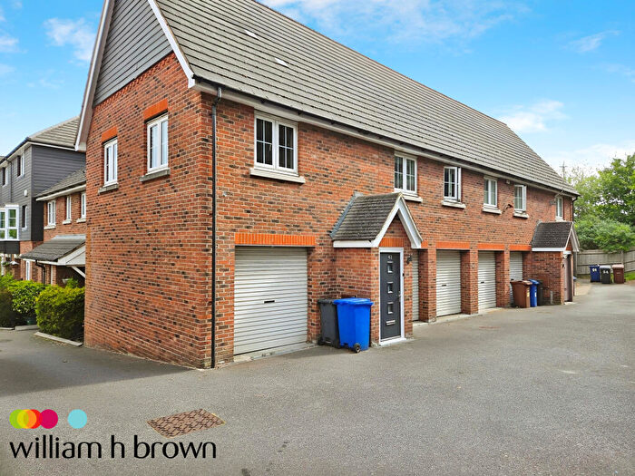 2 Bedroom Maisonette To Rent In Weymouth Drive, Chafford Hundred, Grays, RM16