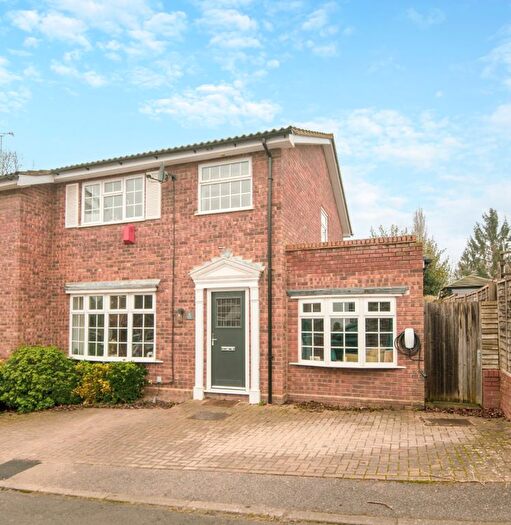 3 Bedroom Semi-Detached House For Sale In Folly Fields, Wheathampstead, St. Albans, Hertfordshire, AL4