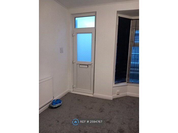 2 Bedroom End Terrace House To Rent In Ernests Avenue, Hull, HU9