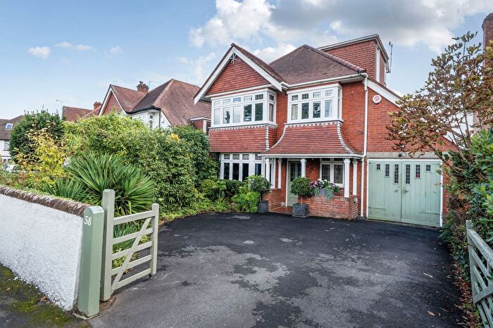 4 Bedroom Detached House For Sale In Bassett Crescent West, Bassett, Southampton, SO16