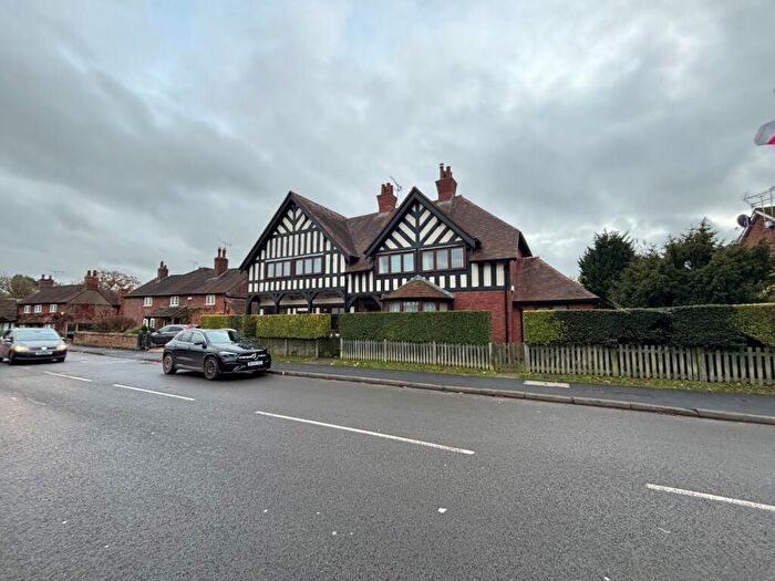 2 Bedroom Flat To Rent In Station Road, Balsall Common, Coventry, West Midlands, CV7