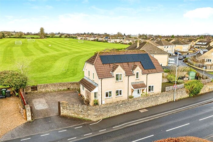 4 Bedroom Detached House For Sale In Winsley Road, Bradford On Avon, BA15