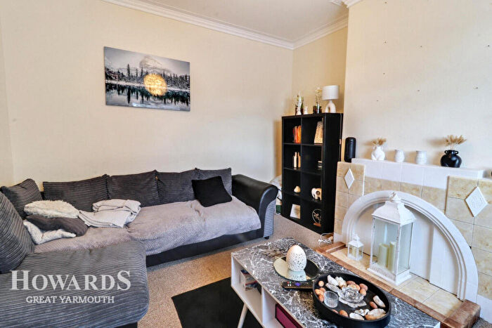 3 Bedroom Terraced House For Sale In Nelson Road Central, Great Yarmouth, NR30