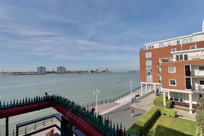 2 Bedroom Flat For Sale In Gunwharf Quays, Portsmouth, PO1