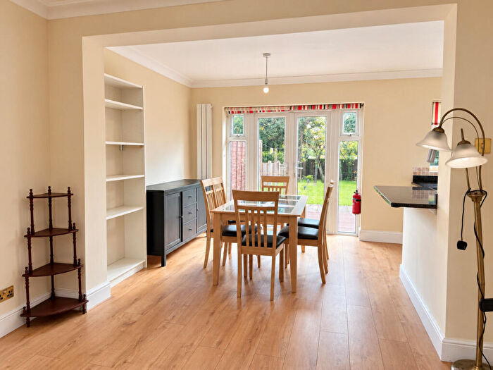 4 Bedroom Semi Detached House To Rent In Spencer Road, Wembley, HA0