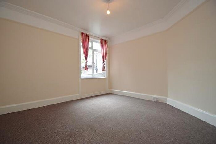 2 Bedroom Apartment To Rent In Bedroom Ground Floor Apartment In Godalming, GU7