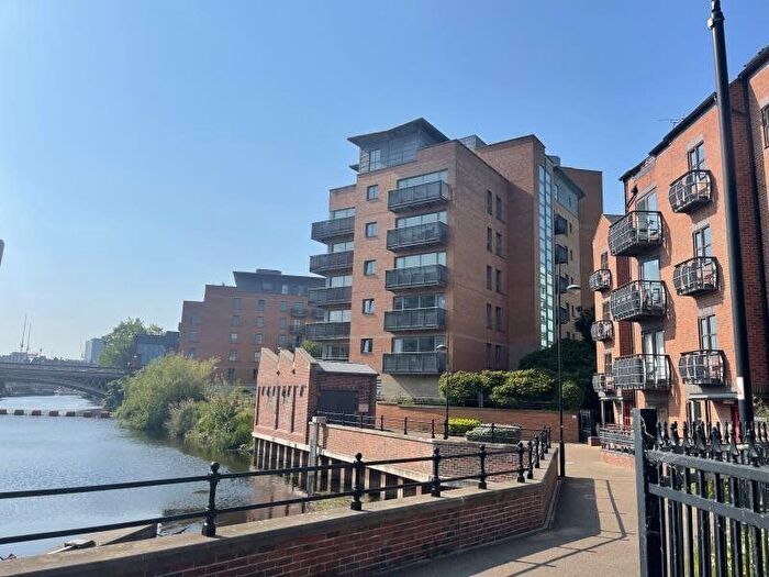 2 Bedroom Flat To Rent In Merchants Quay, East Street, Leeds, West Yorkshire, Uk, LS9
