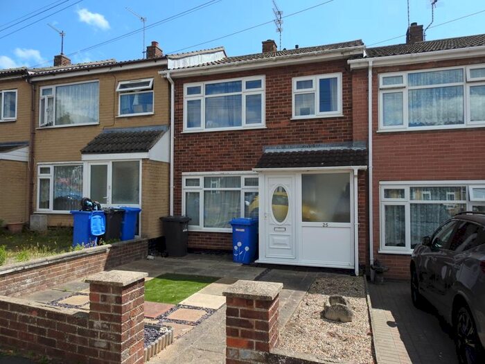 3 Bedroom Terraced House To Rent In York Road, Lowestoft, NR32