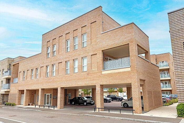 3 Bedroom Flat For Sale In "The Courtyard" At Darwin Green, Huntingdon Road, Cambridge, CB3