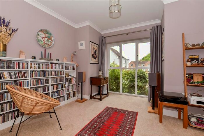 4 Bedroom Town House For Sale In Havillands Place, Wye, Ashford, Kent, TN25