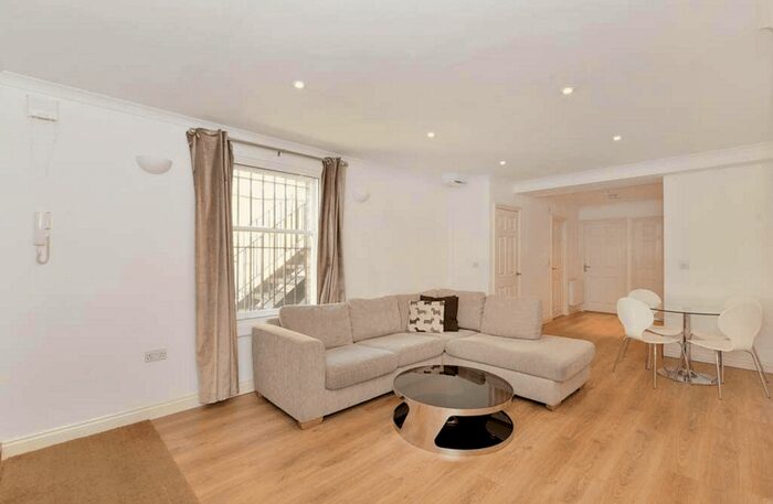 2 Bedroom Flat To Rent In New Broadway, London, W5