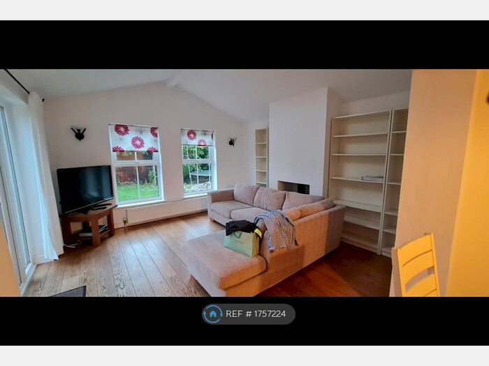 4 Bedroom Detached House To Rent In Saxon Way, Bradley Stoke, Bristol, BS32
