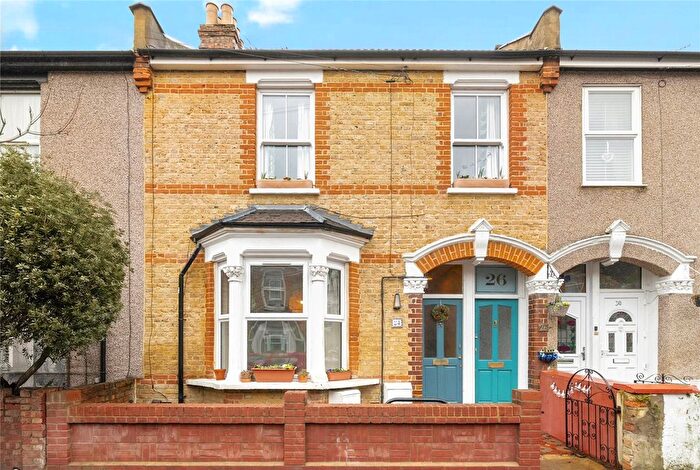 2 Bedroom Flat For Sale In Brighton Avenue, Walthamstow, London, E17
