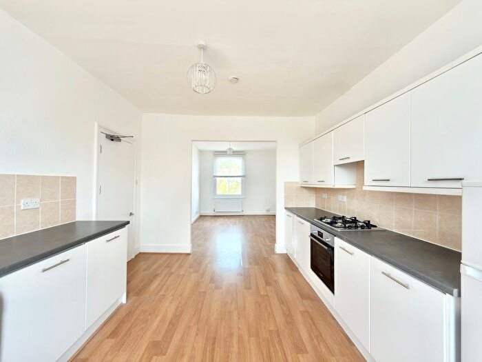 1 Bedroom Flat To Rent In Oakley Road, London, N1