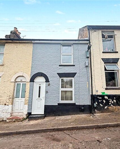 3 Bedroom Terraced House For Sale In Cromwell Terrace, Chatham, Kent, ME4