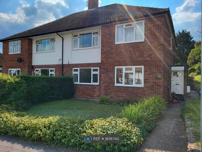 2 Bedroom Flat To Rent In Green Street, Chorleywood, Rickmansworth, WD3