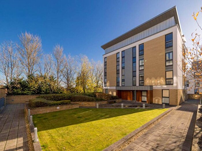 2 Bedroom Flat To Rent In Kimmerghame Drive, Fettes, Edinburgh, EH4