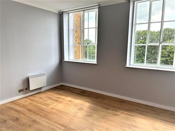2 Bedroom Flat To Rent In Durrant Court, Brook Street, Chelmsford, CM1