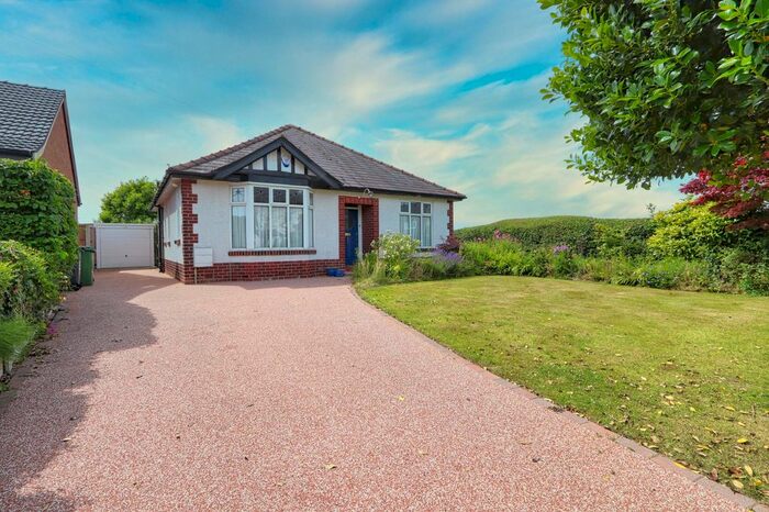 2 Bedroom Detached Bungalow For Sale In Kane Court, Sandy Lane, Lowton, Warrington, WA3