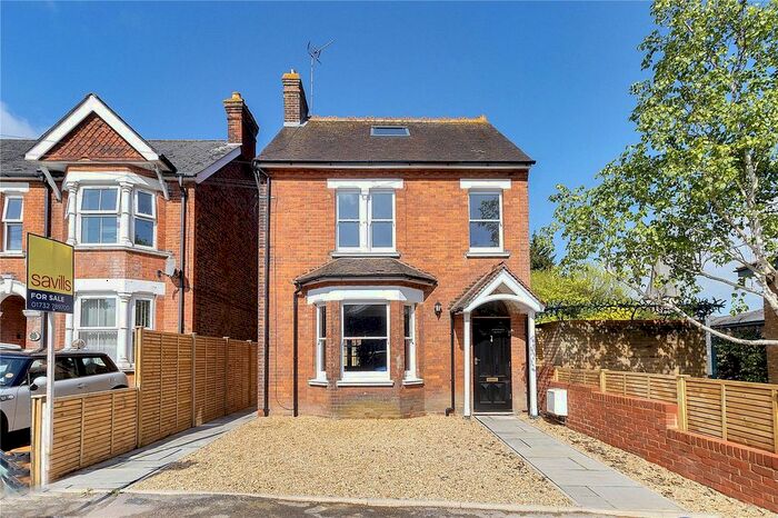 4 Bedroom Detached House To Rent In St. Marys Road, Tonbridge, Kent, TN9