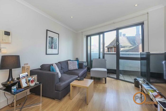 1 Bedroom Flat To Rent In Lett Road, Stratford, E15