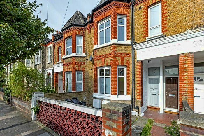 2 Bedroom Flat To Rent In Byton Road, London, SW17
