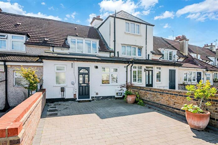 3 Bedroom Terraced House For Sale In Horton Hill, Epsom, KT19