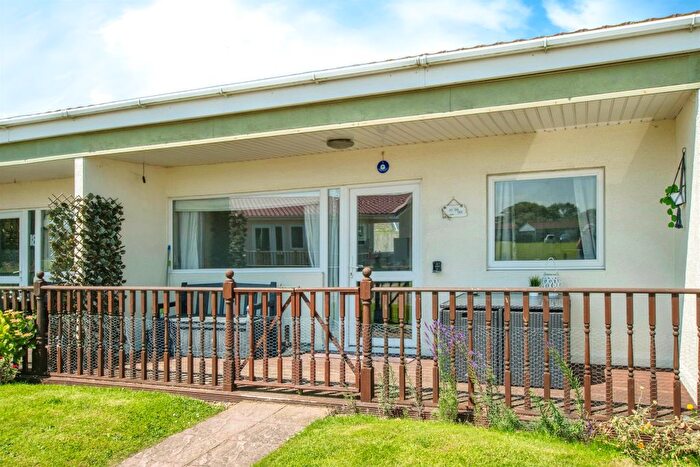 2 Bedroom Chalet To Rent In Mill Lane, Bacton, Norwich, NR12