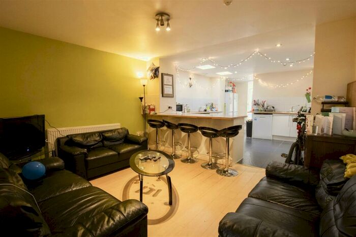 7 Bedroom House To Rent In Hubert Road, Birmingham, B29