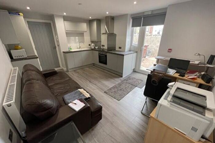 1 Bedroom Flat To Rent In Richmond Road Cardiff, CF24
