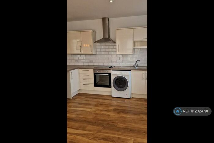 2 Bedroom Flat To Rent In Dugdale Street, Burnley, BB11