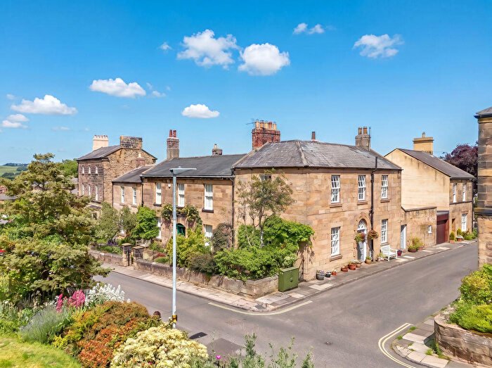 3 Bedroom Terraced House For Sale In South Street, Alnwick, Northumberland, NE66