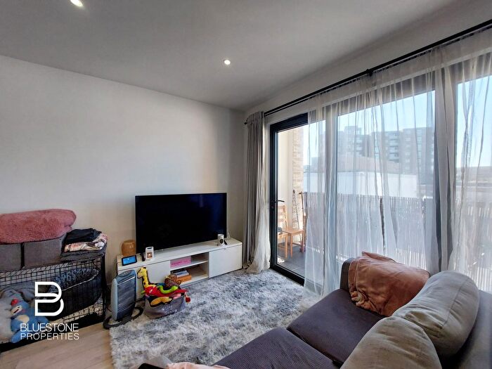 1 Bedroom Flat To Rent In Woodcote Road, Wallington, SM6