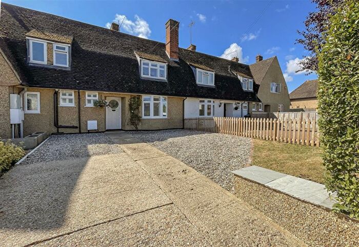 3 Bedroom Terraced House For Sale In High Street, Kimpton, Hitchin, SG4