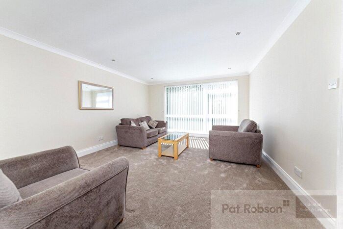 2 Bedroom Apartment To Rent In Jesmond Park Court, Jesmond Park East, Newcastle Upon Tyne, NE7