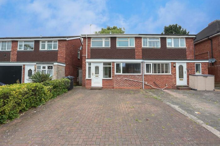3 Bedroom Semi-Detached House To Rent In Old Oscott Lane, Birmingham, B44