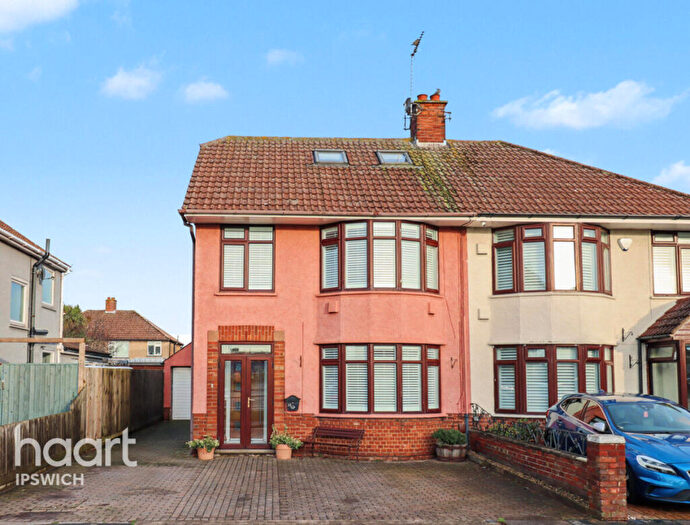 4 Bedroom Semi Detached House For Sale In Heath Road, Ipswich, IP4