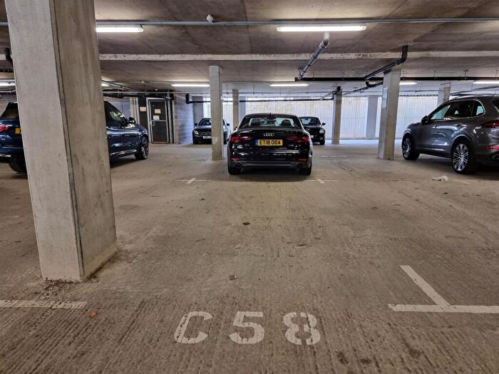 1 Bedroom Flat For Sale In Handley Page Road, IG11