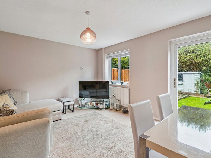 1 Bedroom End Of Terrace House For Sale In Goose Acre, Chesham, HP5