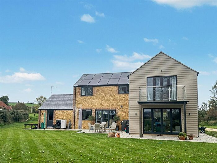 4 Bedroom Detached House To Rent In Woolminstone, Crewkerne, TA18