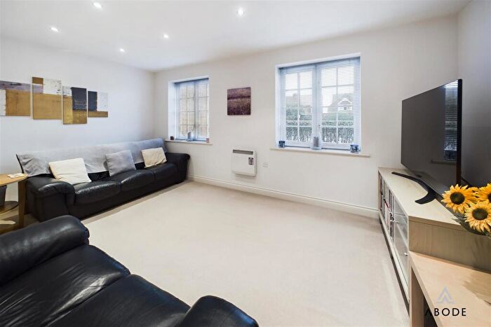 2 Bedroom Apartment For Sale In Station Road, Castle Donington, Derby, DE74