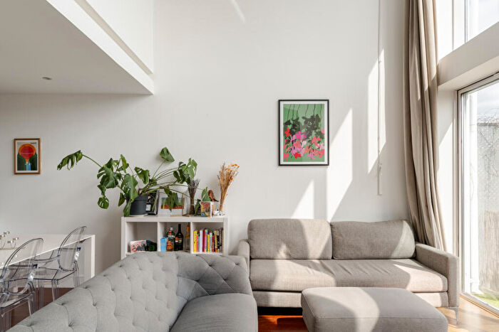 1 Bedroom Apartment For Sale In Royle Building, Wenlock Road, London, N1